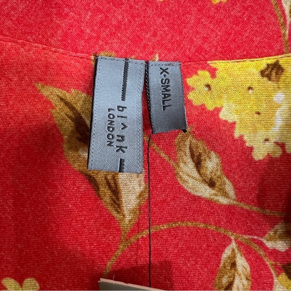 ANTHROPOLOGIE Bl-nk London Stephanie Top in red floral - Picture 6 of 7